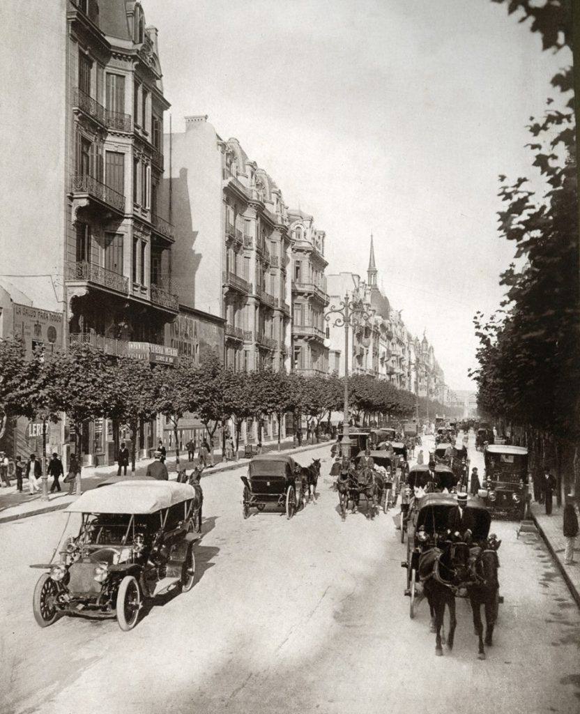 Die Avenida de Mayo in Buenos Aires im Jahr 1920(Quelle: Biblioteca Digital Trapalanda der Biblioteca Nacional Argentina)