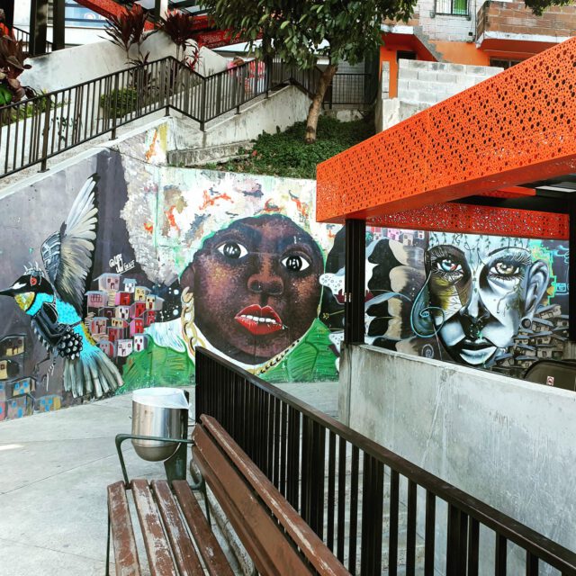 Escaleras Electricas De La Comuna 13, Medellín