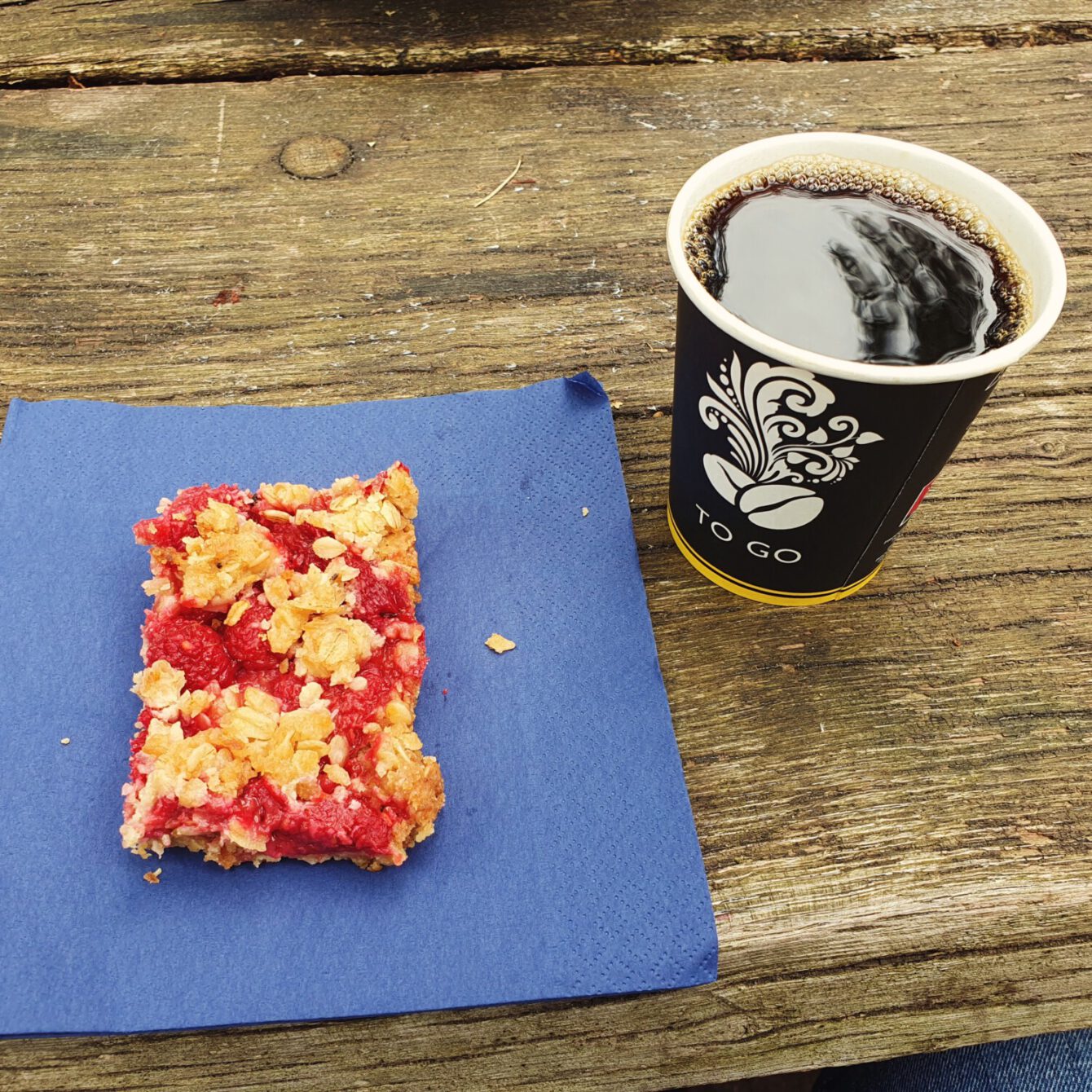 Coffee & cake in Klövensteen Forrest, Hamburg.